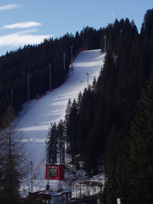     Stadio Slalom 3-tre - slalomska utrka svjetskog kupa, "crnjak" za iskusne skijaše          "crnjak" za iskusne skijaše 