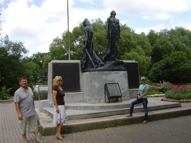 spomenik spomenik