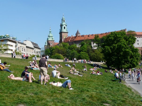 studenti odmaraju
