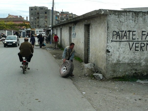 Jednom skini, drugom prodaj Jednom skini, drugom prodaj