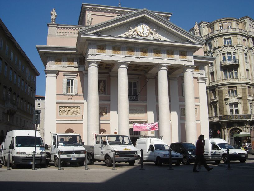 na Piazza della Borsa Piazza della Borsa