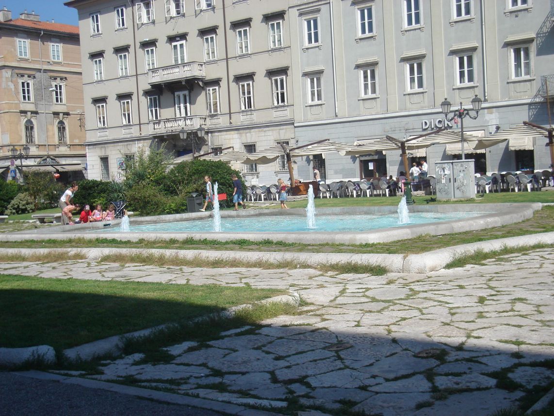 Piazza sant'Antonio Piazza sant'Antonio