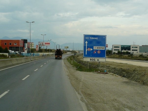 pred Tiranom Pred Tiranom