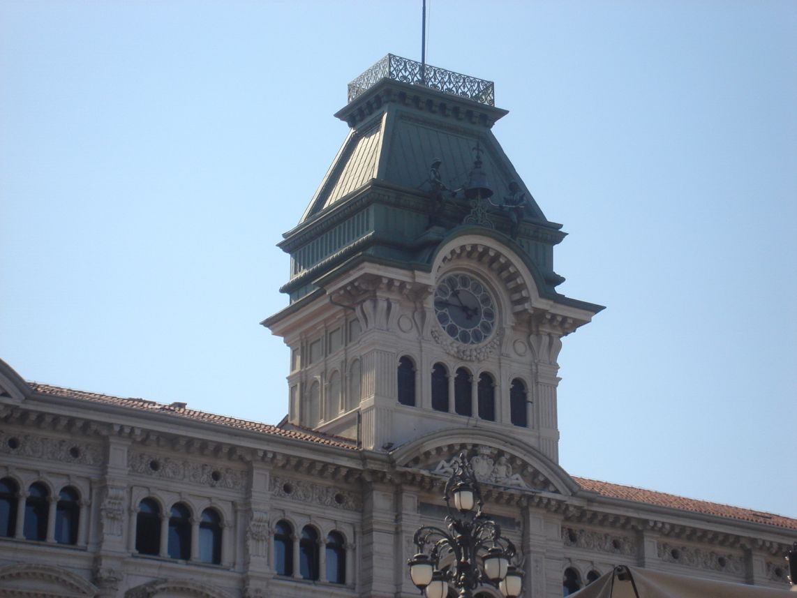 Sat na gradskoj vije_nici Sat na gradskoj vijećnici