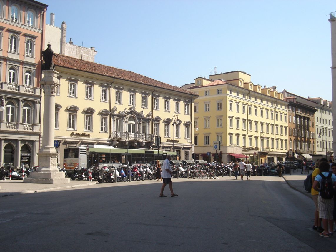 Statua Leopolda I na Piazza della Borsa Statua Leopolda I
