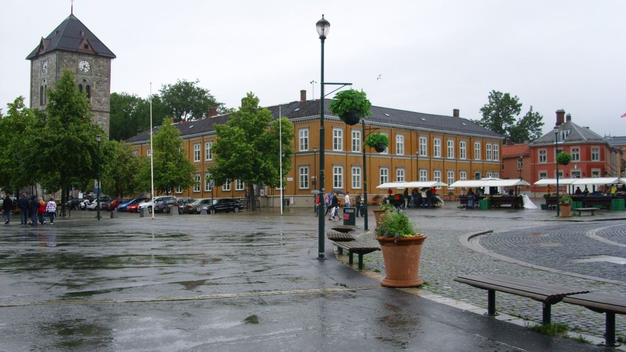 gradski trg sa crkvom Our Lady Gradski trg sa crkvom Our Lady