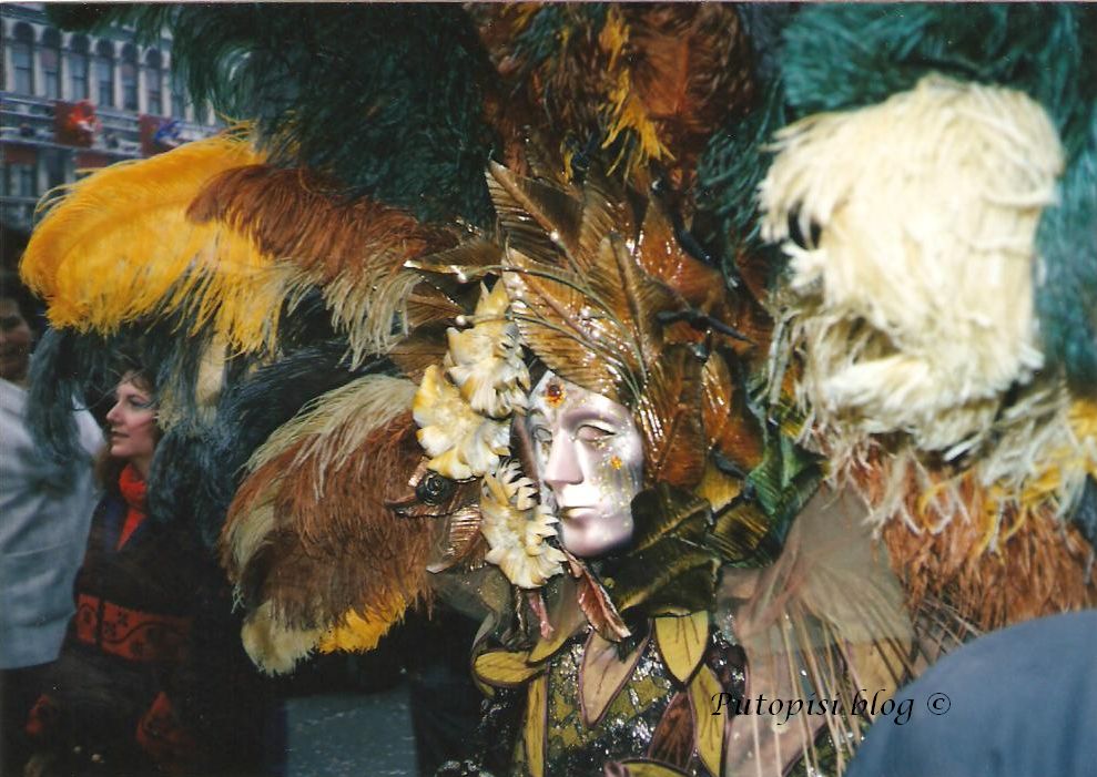 pod maskom 17