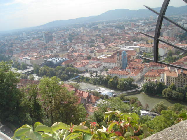 Pogled s brda na Graz Pogled s brda na Graz