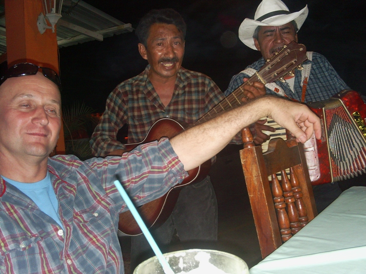 Digital Camera Mariachi