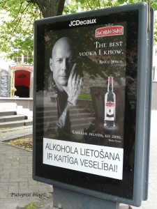 Bruce Willis reklamira votku Bruce Willis reklamira votku