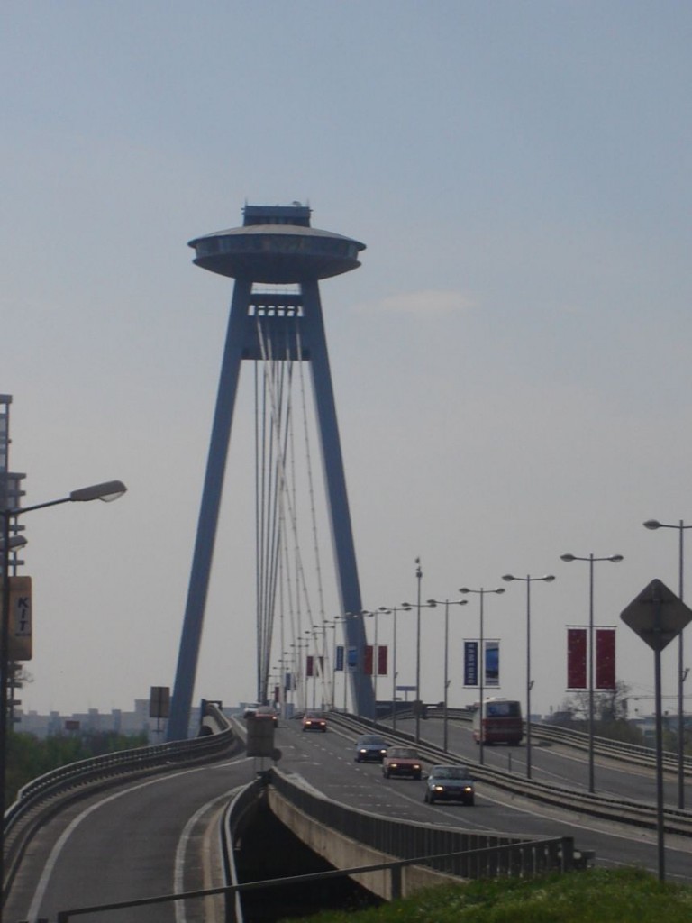 BRATISLAVA-UFO toranj s restoranom