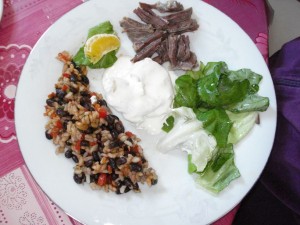 Gallo pinto - posluživanje